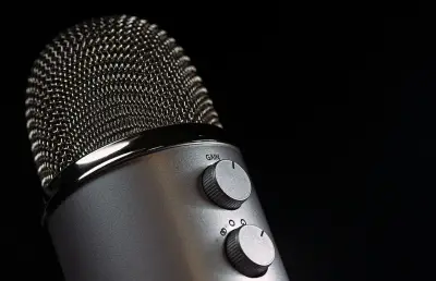 Comment faire un casting pour trouver une voix off