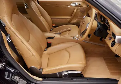 Devenir expert en rénovation du cuir automobile grâce à une formation spécialisée