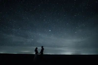 Harmoniser les étoiles : l'union parfaite en astrologies occidentale et chinoise