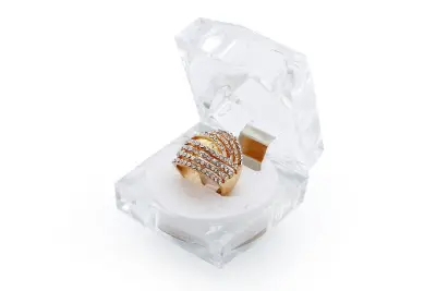 Rachat de bijoux en or de la haute joaillerie: tout ce que vous devez savoir avant de vendre vos précieux trésors